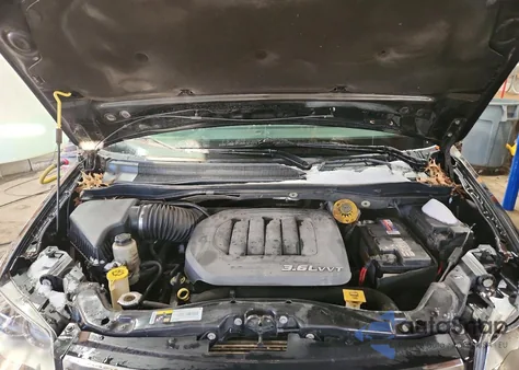 2014 Chrysler Town & Country Touring from USA, damaged, VIN 2C4RC1BG1ER444743